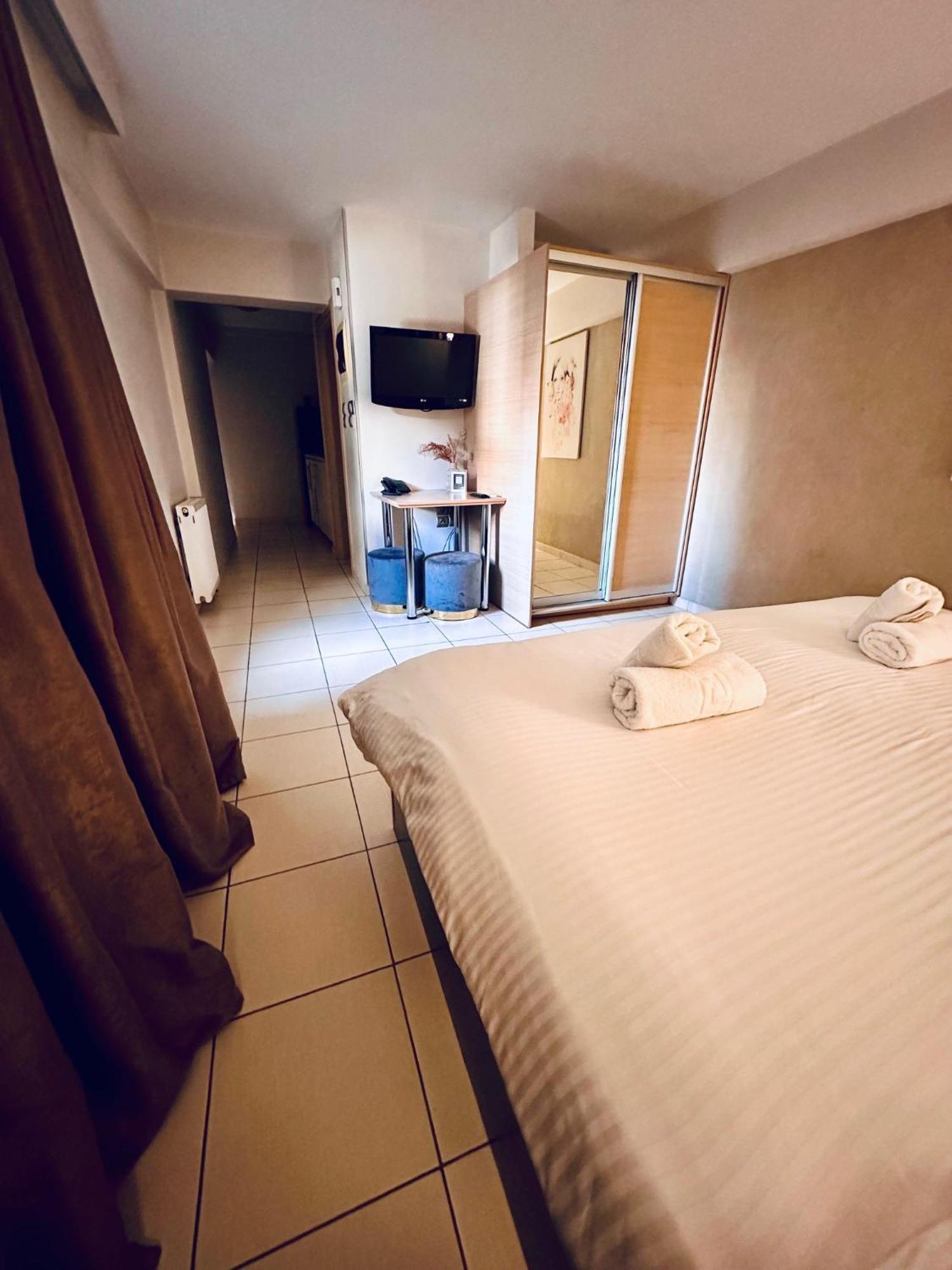 Mc Queen Rooms & Apartments Athens Luaran gambar